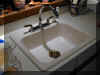 sink.jpg (51330 bytes)